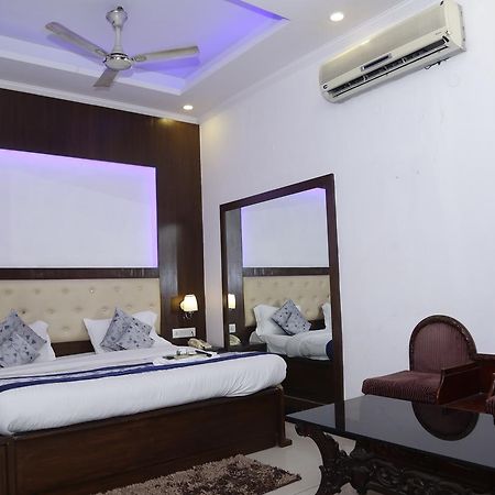 Vishal Hotel By Comfort Rooms New Delhi Exteriör bild