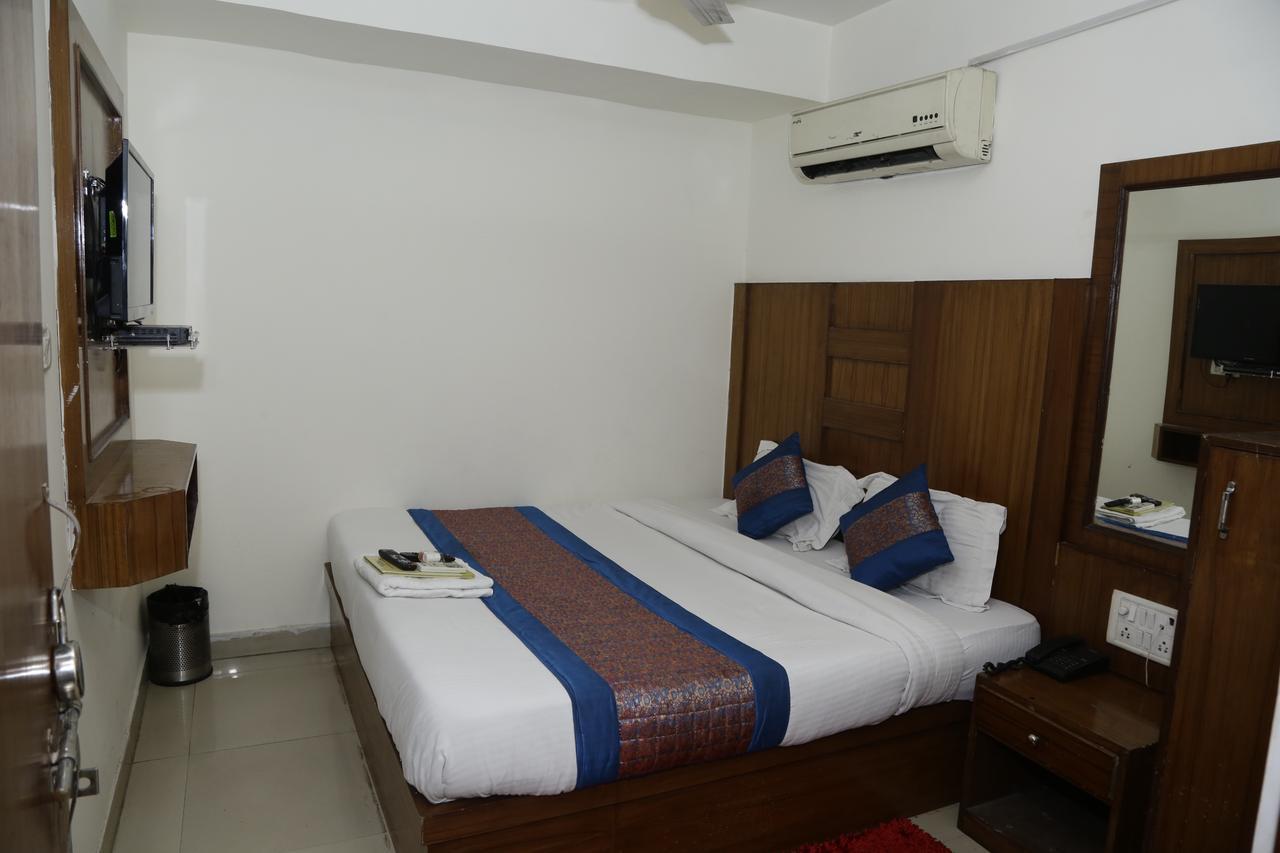 Vishal Hotel By Comfort Rooms New Delhi Exteriör bild